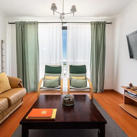 Alojamento Santa Maria Apartment *